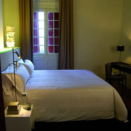 Couette-café Château La Thuilière Saint-Front-de-Pradoux