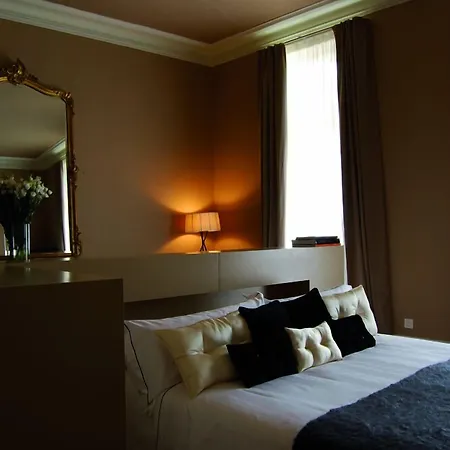 Chateau La Thuiliere 4* Saint-Front-de-Pradoux