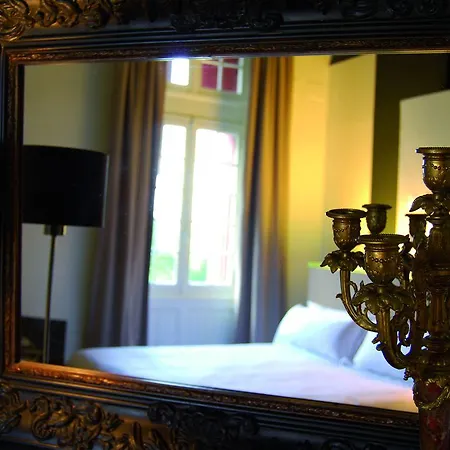 Couette-café Château La Thuilière 4*