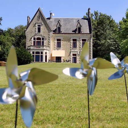 Chateau La Thuiliere Panzió 4*