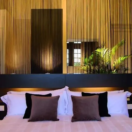 Château La Thuilière Couette-café 4*