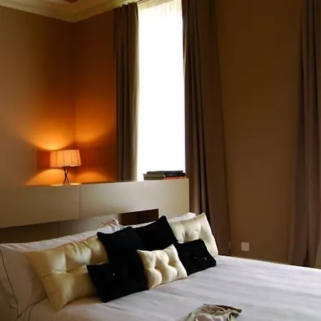 Couette-café Château La Thuilière