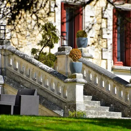 Château La Thuilière 4* Saint-Front-de-Pradoux