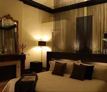 Couette-café Château La Thuilière 4*