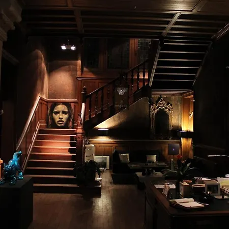 Chateau La Thuiliere 4*