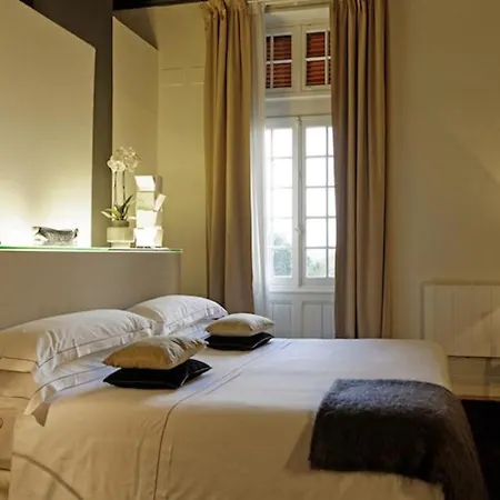 Couette-café Château La Thuilière Saint-Front-de-Pradoux