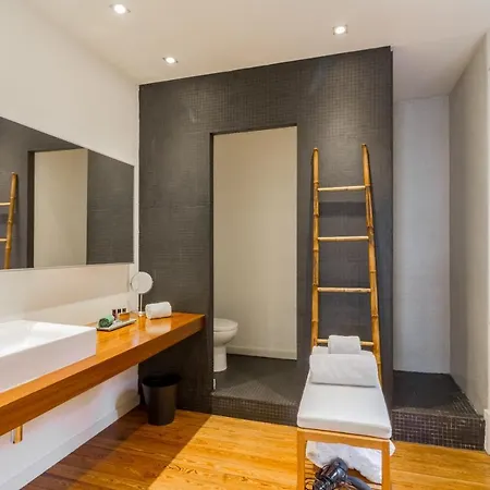 Couette-café Château La Thuilière Saint-Front-de-Pradoux