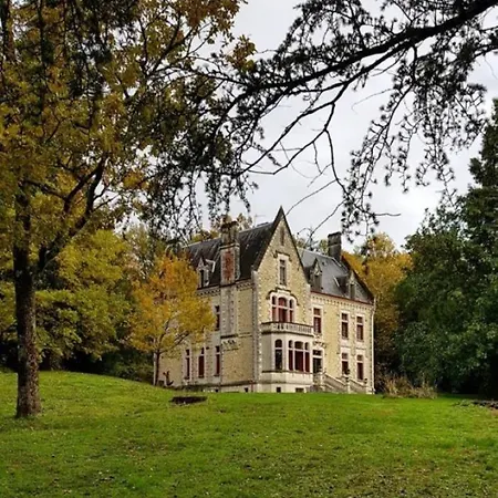 Chateau La Thuiliere Panzió