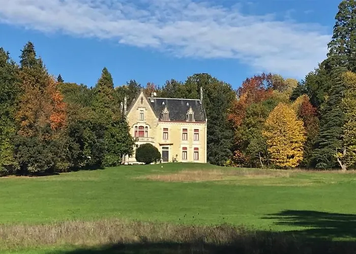 Chateau La Thuiliere Bed & Breakfast Saint-Front-de-Pradoux