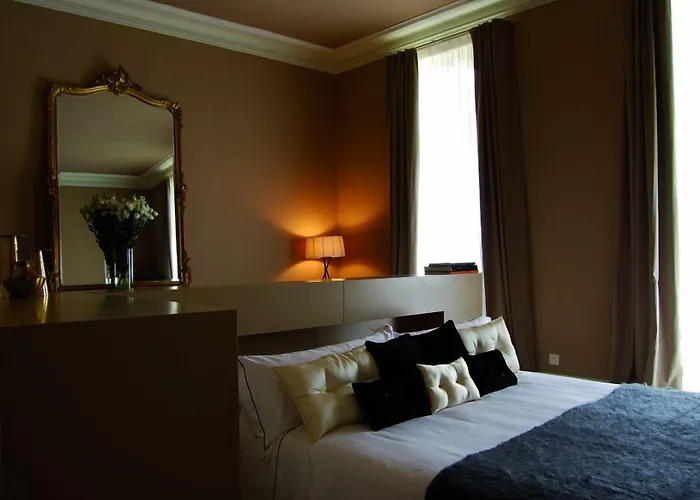 Chateau La Thuiliere 4* Saint-Front-de-Pradoux