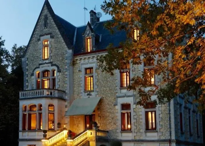 Bed & Breakfast Chateau La Thuiliere 4*