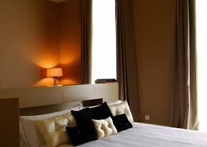 Bed & Breakfast Chateau La Thuiliere