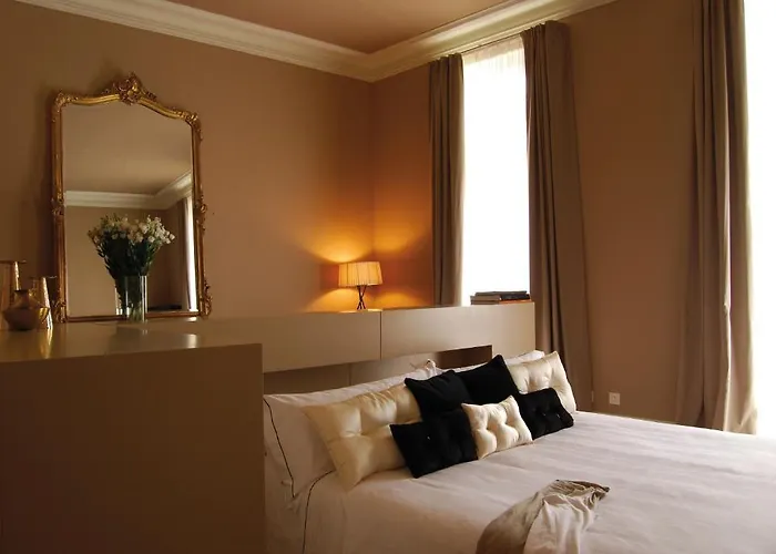 Bed & Breakfast Chateau La Thuiliere Saint-Front-de-Pradoux