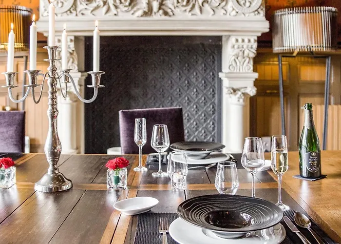 Chateau La Thuiliere לינה וארוחת בוקר 4*