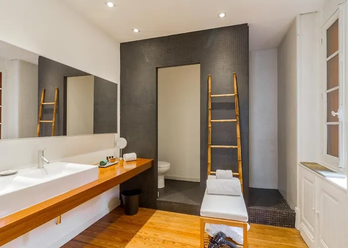 Bed & Breakfast Chateau La Thuiliere Saint-Front-de-Pradoux