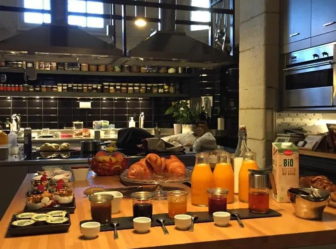 Chateau La Thuiliere Bed & Breakfast Saint-Front-de-Pradoux